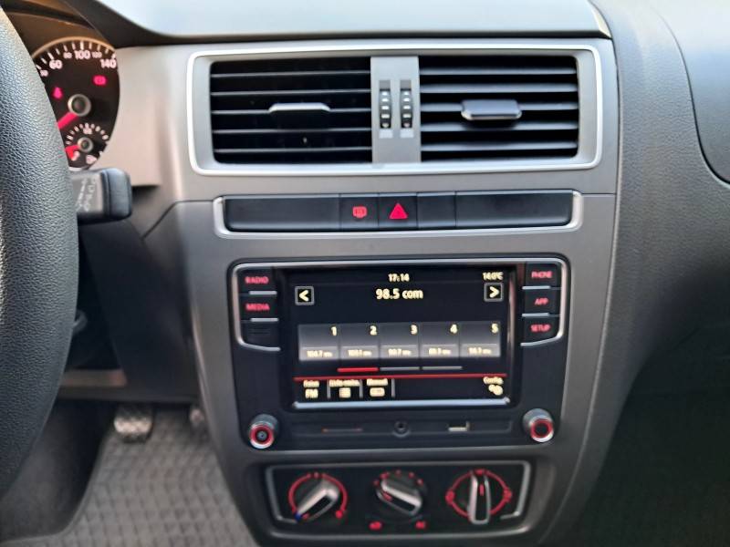 VOLKSWAGEN - FOX - 2019/2020 - Branca - R$ 64.900,00