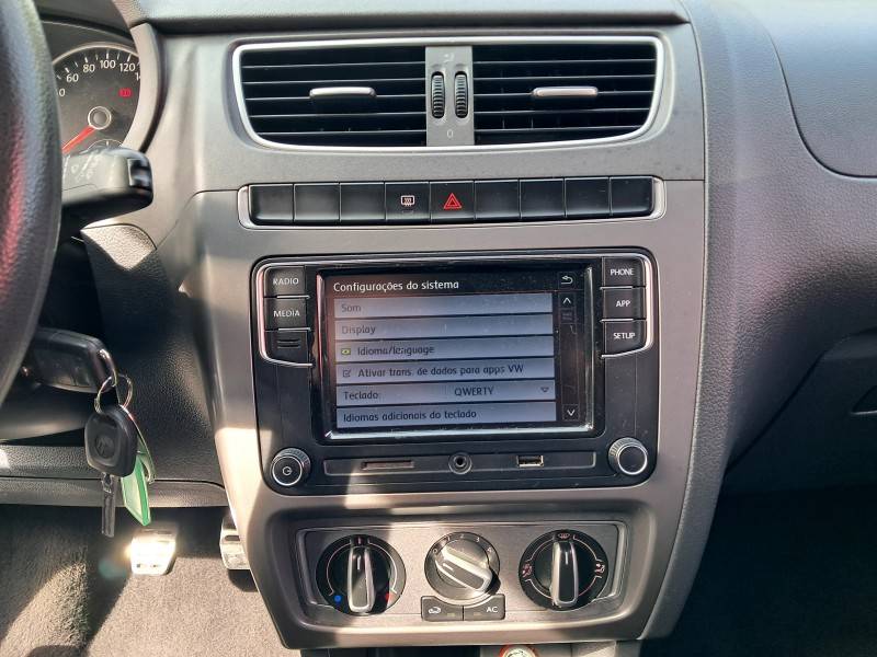VOLKSWAGEN - SPACE CROSS - 2013/2014 - Branca - R$ 54.900,00