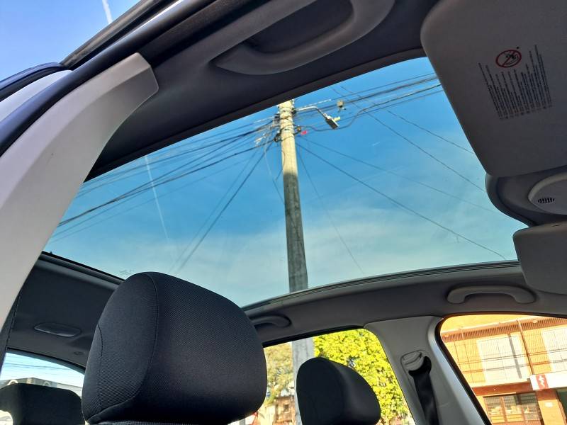 PEUGEOT - 308 - 2014/2015 - Branca - R$ 49.900,00