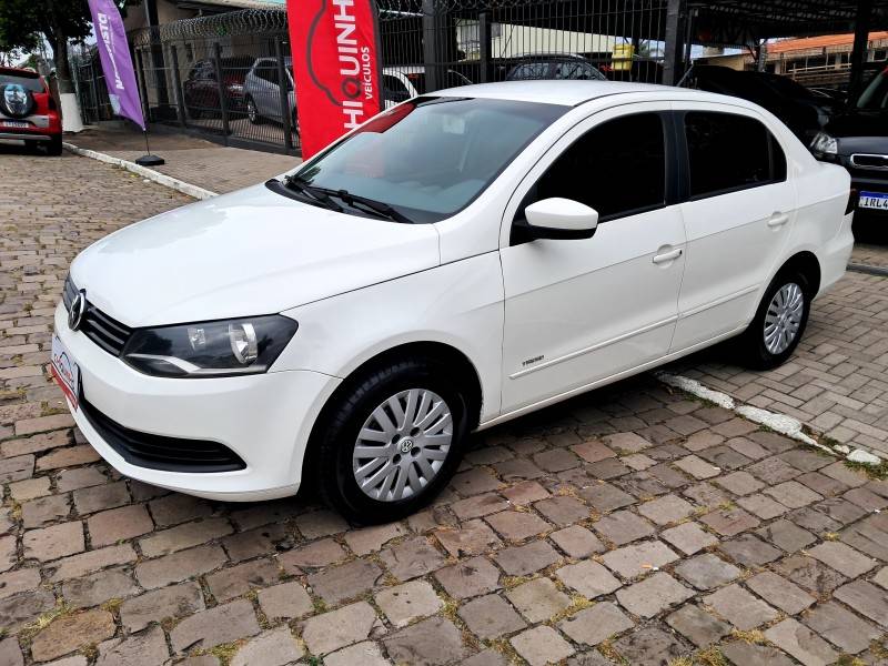 VOLKSWAGEN - VOYAGE - 2013/2014 - Branca - R$ 42.900,00