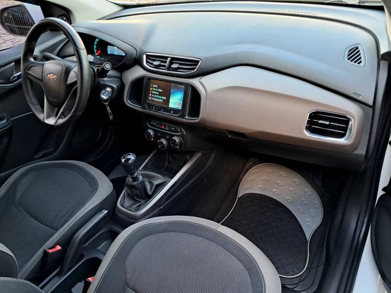 CHEVROLET - PRISMA - 2013/2014 - Branca - R$ 49.900,00