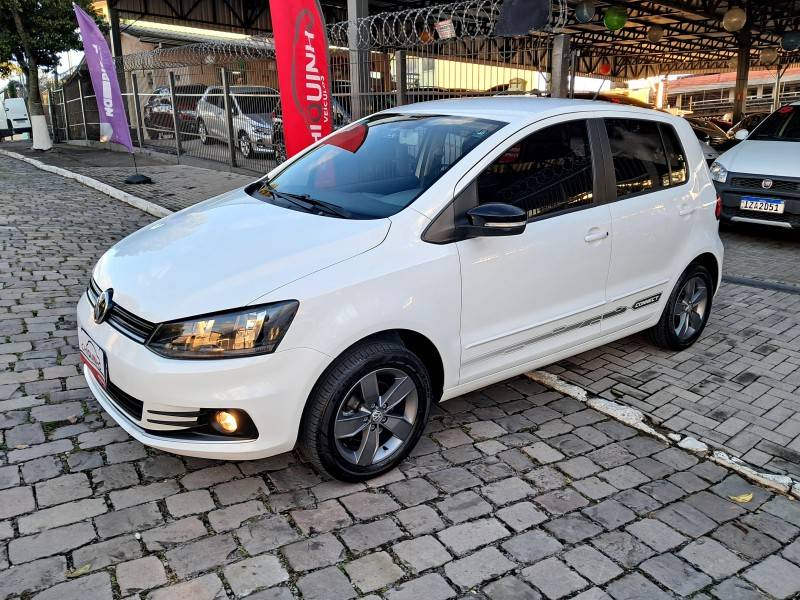 VOLKSWAGEN - FOX - 2019/2020 - Branca - R$ 64.900,00