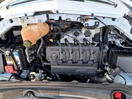 CHEVROLET - PRISMA - 2013/2014 - Branca - R$ 49.900,00