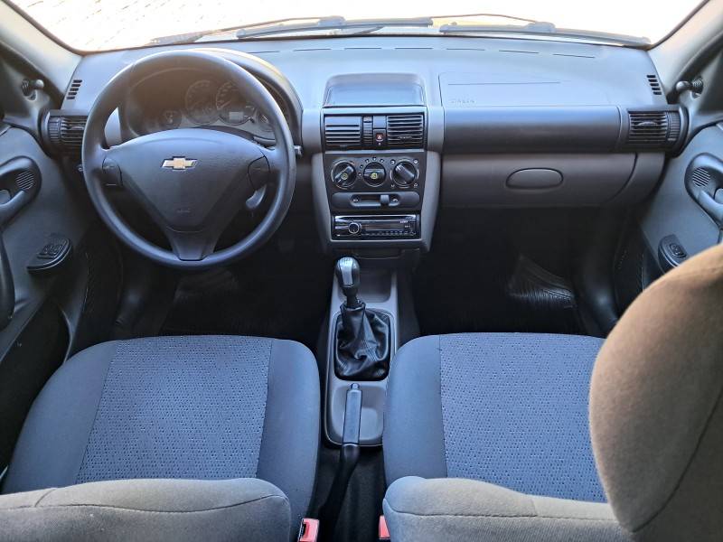 CHEVROLET - CLASSIC - 2013/2014 - Bege - R$ 32.900,00