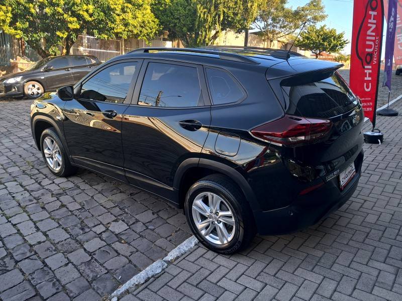 CHEVROLET - TRACKER - 2022/2023 - Preta - R$ 105.900,00
