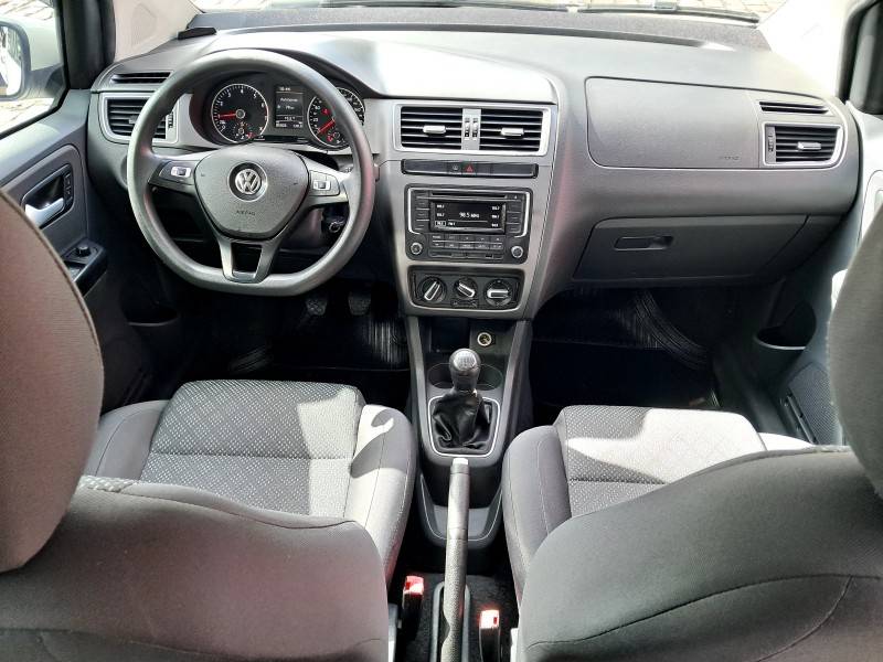 VOLKSWAGEN - FOX - 2016/2016 - Branca - R$ 47.900,00