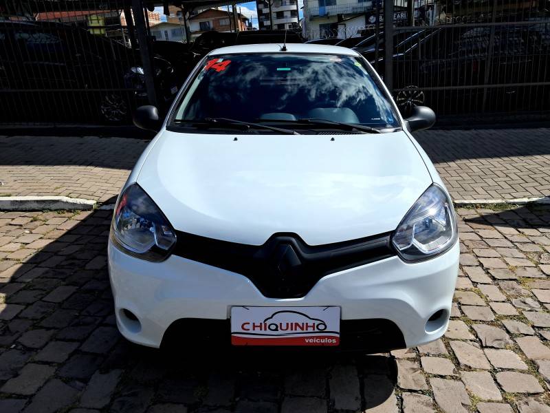 RENAULT - CLIO - 2013/2014 - Branca - R$ 24.900,00