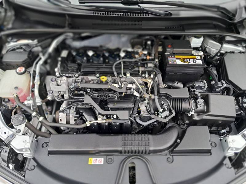 TOYOTA - COROLLA - 2021/2022 - Prata - R$ 124.900,00