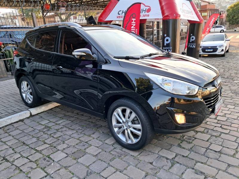 HYUNDAI - IX35 - 2013/2014 - Preta - R$ 72.900,00