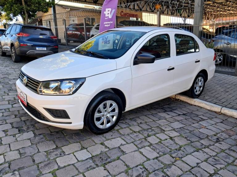 VOLKSWAGEN - VOYAGE - 2022/2023 - Branca - R$ 62.900,00