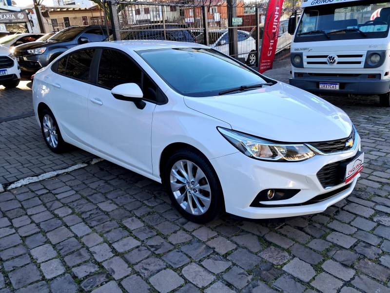 CHEVROLET - CRUZE - 2018/2018 - Branca - R$ 84.900,00