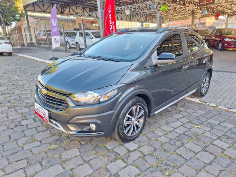 CHEVROLET - ONIX - 2017/2018 - Preta - R$ 69.900,00