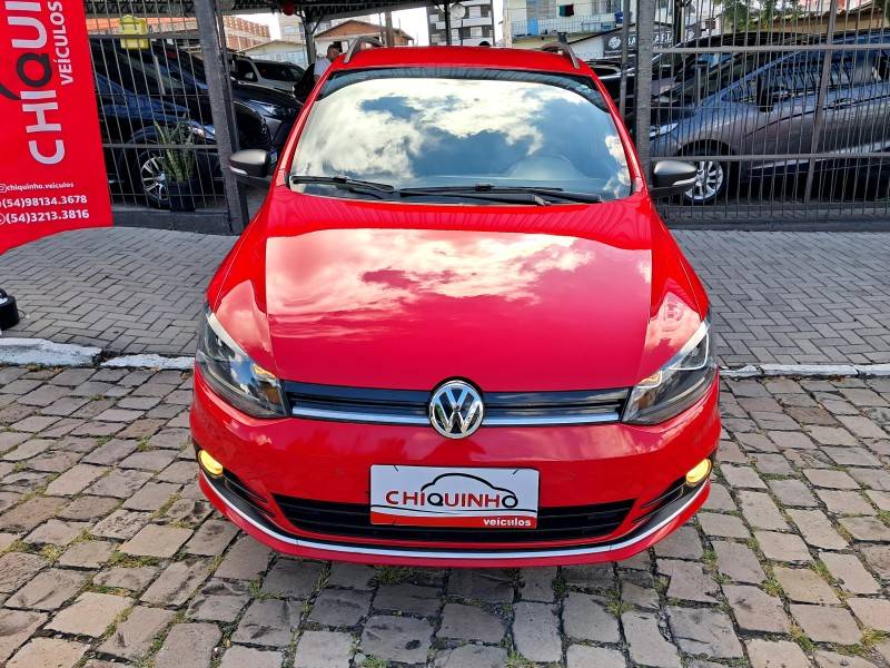 VOLKSWAGEN - FOX - 2016/2017 - Vermelha - R$ 56.900,00