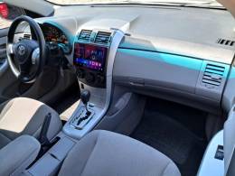 TOYOTA - COROLLA - 2013/2014 - Prata - R$ 71.900,00