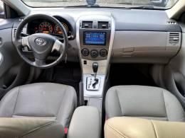 TOYOTA - COROLLA - 2013/2014 - Prata - R$ 69.900,00