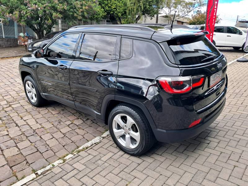 JEEP - COMPASS - 2017/2018 - Preta - R$ 92.900,00