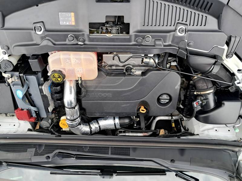 CHEVROLET - TRACKER - 2019/2019 - Branca - R$ 95.900,00