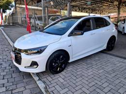 CHEVROLET - ONIX - 2022/2023 - Branca - R$ 89.900,00