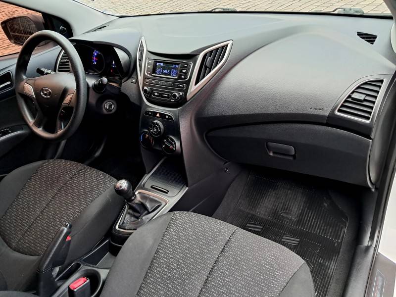 HYUNDAI - HB20 - 2018/2019 - Branca - R$ 56.900,00