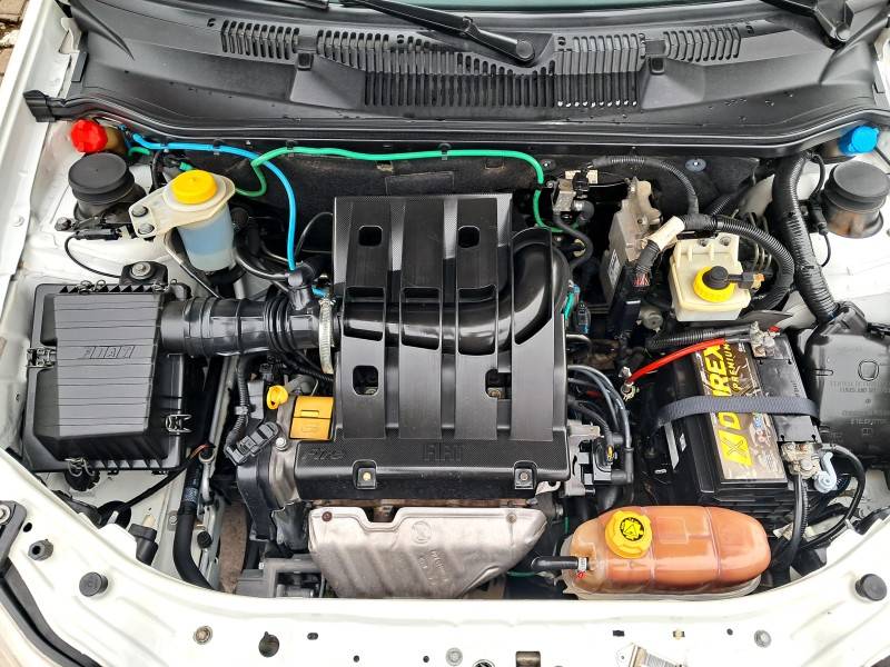 FIAT - SIENA - 2015/2015 - Branca - R$ 39.900,00