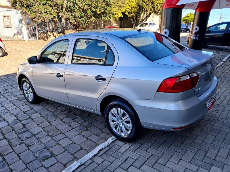 VOLKSWAGEN - VOYAGE - 2018/2018 - Prata - R$ 47.900,00