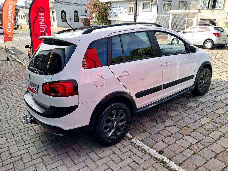 VOLKSWAGEN - SPACE CROSS - 2013/2014 - Branca - R$ 54.900,00