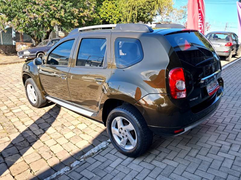 RENAULT - DUSTER - 2012/2013 - Verde - R$ 52.900,00