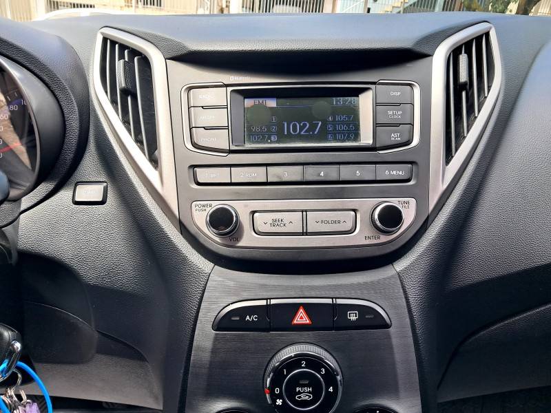 HYUNDAI - HB20 - 2016/2016 - Prata - R$ 49.900,00