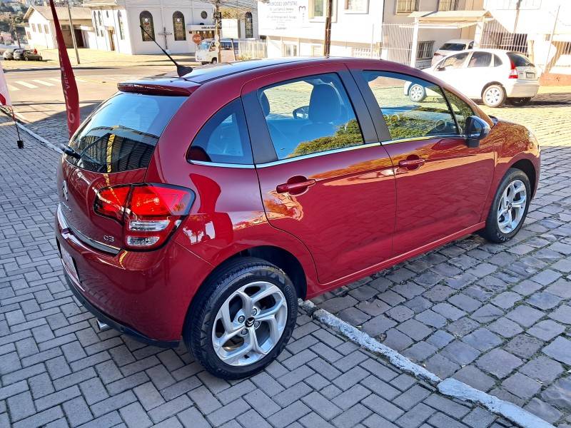 CITROËN - C3 - 2016/2017 - Vermelha - R$ 55.900,00
