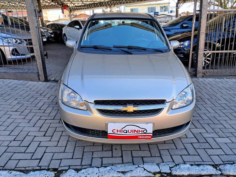 CHEVROLET - CLASSIC - 2013/2014 - Bege - R$ 32.900,00