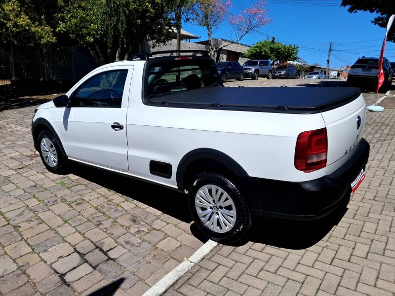 VOLKSWAGEN - SAVEIRO - 2022/2023 - Branca - R$ 69.900,00