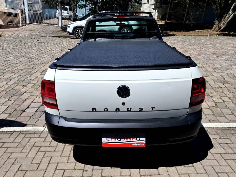 VOLKSWAGEN - SAVEIRO - 2022/2023 - Branca - R$ 69.900,00