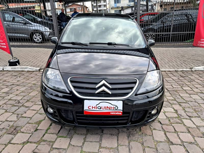 CITROËN - C3 - 2011/2012 - Preta - R$ 34.900,00