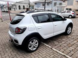 RENAULT - SANDERO - 2018/2019 - Branca - R$ 55.900,00