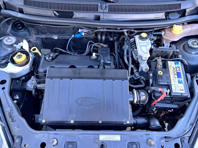 FORD - KA - 2011/2012 - Preta - R$ 25.900,00