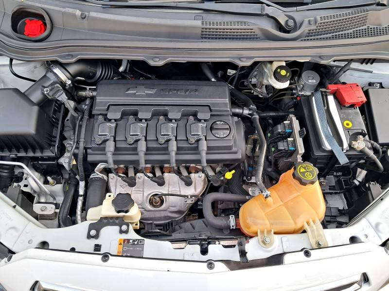 CHEVROLET - PRISMA - 2015/2015 - Branca - R$ 58.900,00