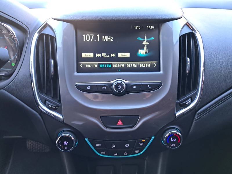 CHEVROLET - CRUZE - 2018/2018 - Branca - R$ 84.900,00