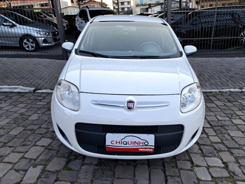 FIAT - PALIO - 2014/2015 - Branca - R$ 42.900,00