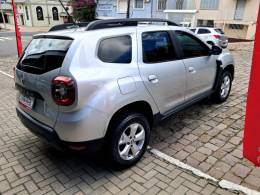 RENAULT - DUSTER - 2021/2022 - Prata - R$ 93.900,00
