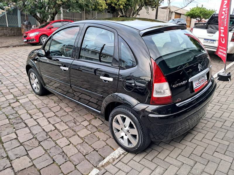 CITROËN - C3 - 2011/2012 - Preta - R$ 34.900,00