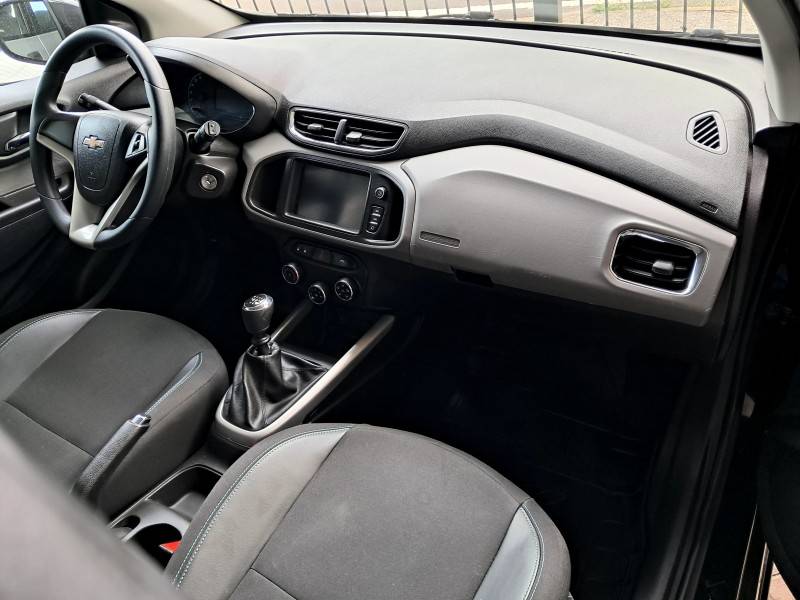 CHEVROLET - ONIX - 2018/2019 - Preta - R$ 62.900,00