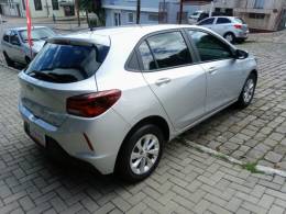 CHEVROLET - ONIX - 2022/2023 - Prata - R$ 76.900,00