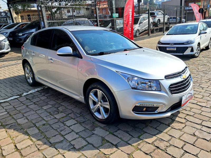 CHEVROLET - CRUZE - 2015/2016 - Prata - R$ 72.900,00