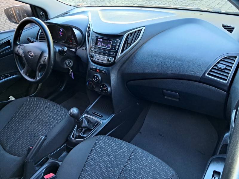 HYUNDAI - HB20 - 2018/2018 - Prata - R$ 54.900,00