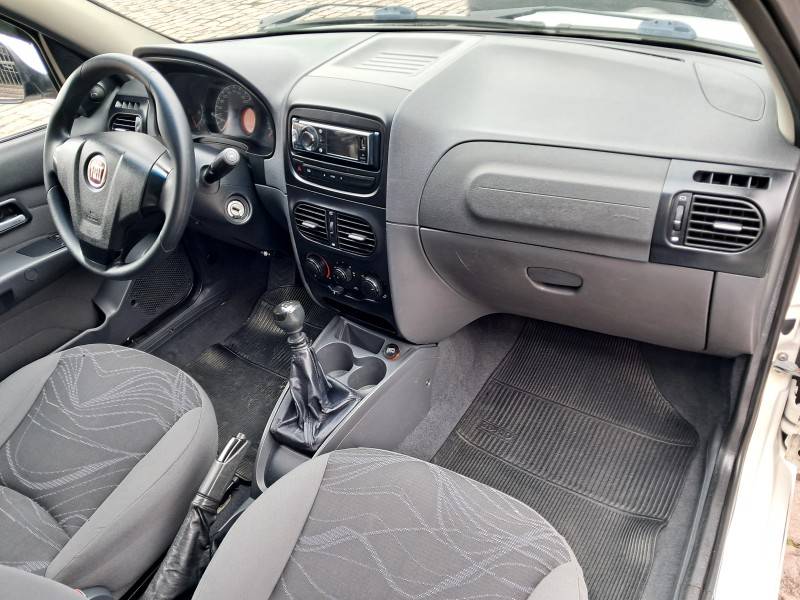 FIAT - SIENA - 2015/2015 - Branca - R$ 39.900,00