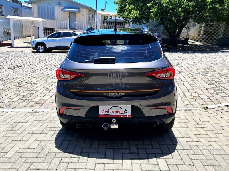FIAT - ARGO - 2022/2023 - Cinza - R$ 83.900,00