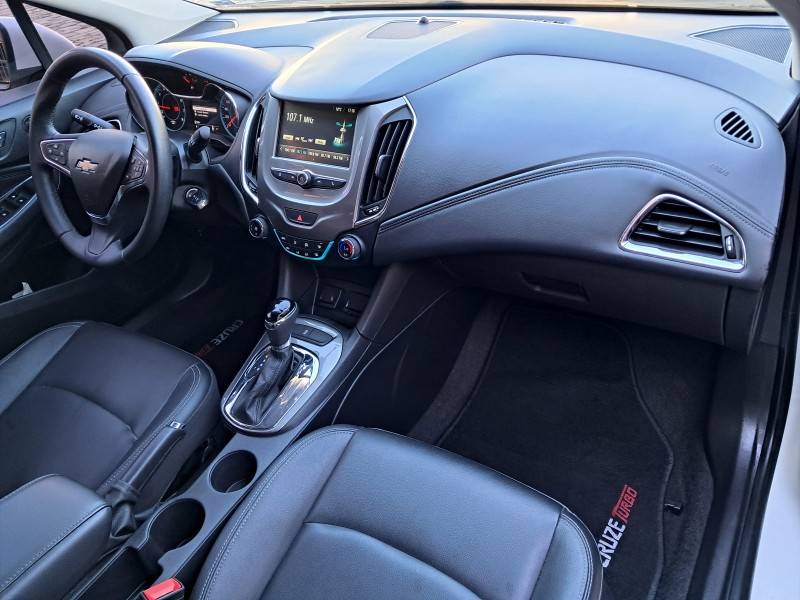 CHEVROLET - CRUZE - 2018/2018 - Branca - R$ 84.900,00