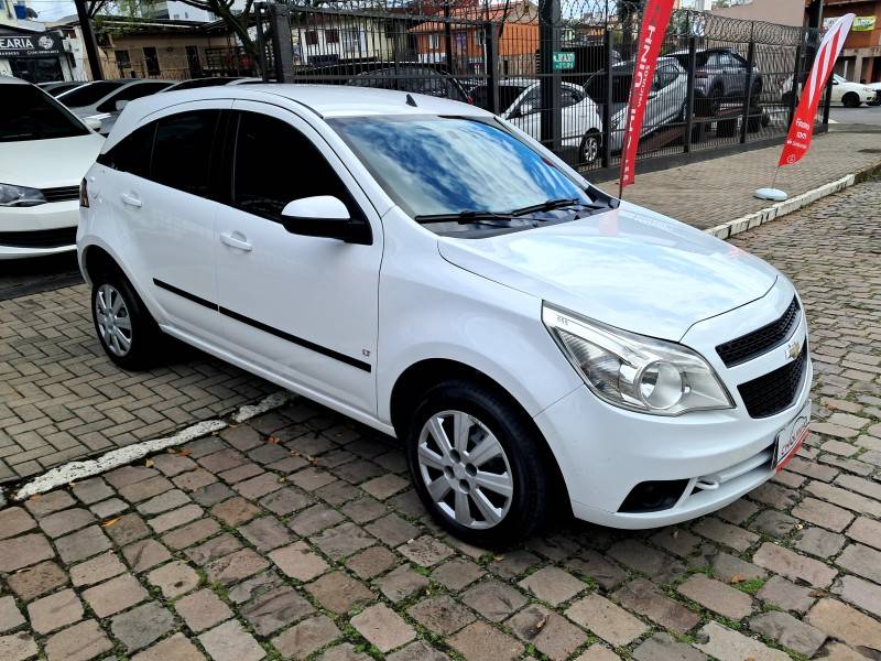 CHEVROLET - AGILE - 2011/2011 - Branca - R$ 35.900,00