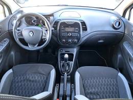 RENAULT - CAPTUR - 2017/2018 - Branca - R$ 69.900,00