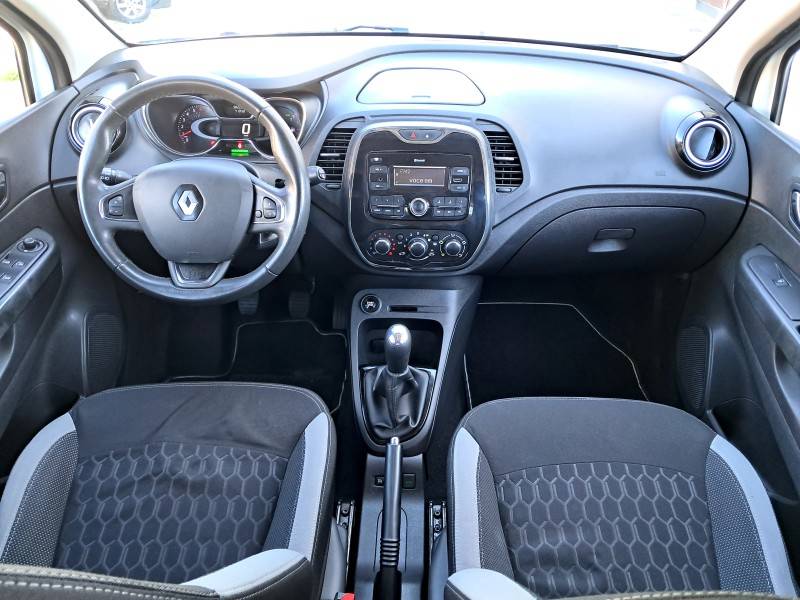 RENAULT - CAPTUR - 2017/2018 - Branca - R$ 69.900,00
